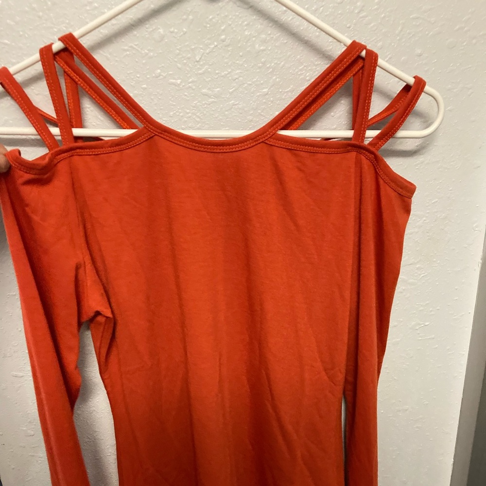 Cold Shoulder Long Sleeve - Picture 3 of 7
